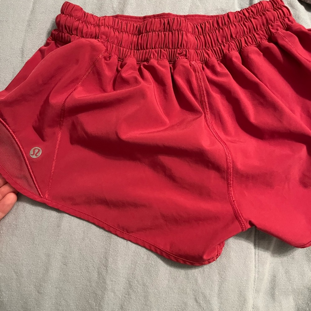 Lululemon magenta-ish hotty hot shorts size 4.